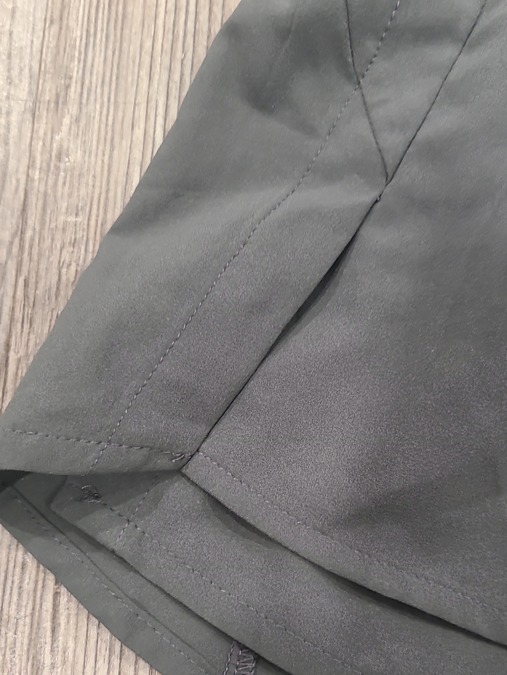 CALIA by Carrie Underwood Kick It Up Peformance Shorts Size XL Carbon Gray - Picture 4 of 6